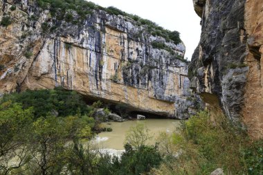 Lumbier Kanyonu, Lumbier bölgesinde Navarre eyaletinin doğusunda yer alan bir kanyondur.
