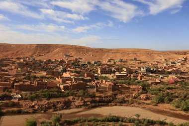 Fas 'taki Sahra ve Marakeş arasındaki eski kervan rotası boyunca Ait Benhaddou' dan görüntü