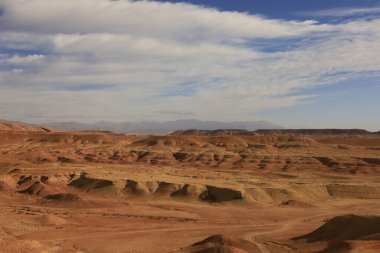 Fas 'taki Sahra ve Marakeş arasındaki eski kervan rotası boyunca Ait Benhaddou' dan görüntü