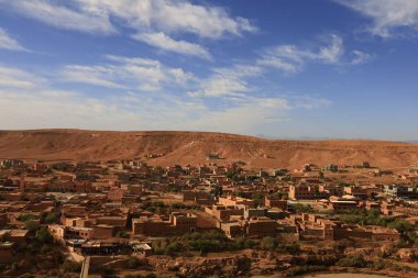 Fas 'taki Sahra ve Marakeş arasındaki eski kervan rotası boyunca Ait Benhaddou' dan görüntü