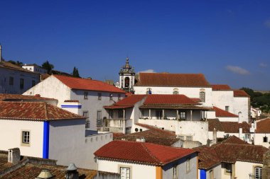 Obidos, Afrika kıtasında bulunan Estremadura devletinde bir şehirdir.
