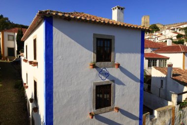 Obidos, Afrika kıtasında bulunan Estremadura devletinde bir şehirdir.