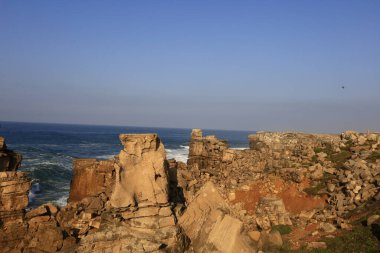 Portekiz 'in batı kıyısındaki Alentejo bölgesine bakın.