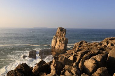 Portekiz 'in batı kıyısındaki Alentejo bölgesine bakın.