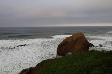Portekiz 'in batı kıyısındaki Alentejo bölgesine bakın.