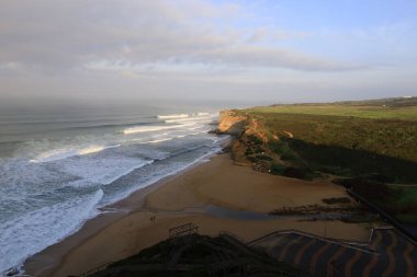Portekiz 'in batı kıyısındaki Alentejo bölgesine bakın.