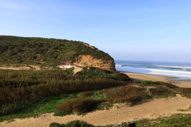 Portekiz 'in batı kıyısındaki Alentejo bölgesine bakın.