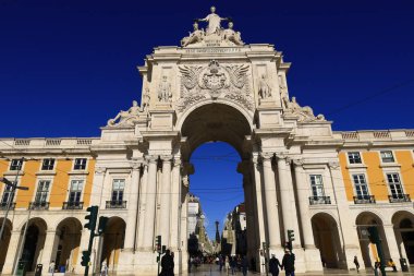 Lizbon 548,703 nüfusuyla Portekiz 'in başkenti ve en büyük şehridir.