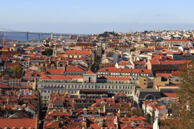 Lizbon 548,703 nüfusuyla Portekiz 'in başkenti ve en büyük şehridir.