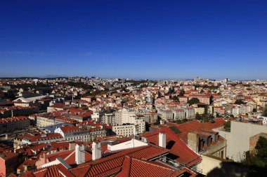 Lizbon 548,703 nüfusuyla Portekiz 'in başkenti ve en büyük şehridir.