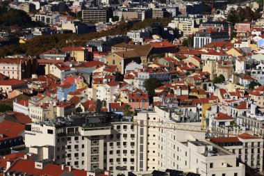 Lizbon 548,703 nüfusuyla Portekiz 'in başkenti ve en büyük şehridir.