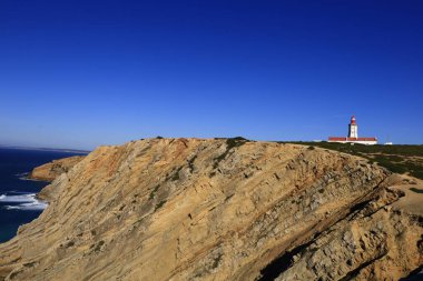 Cape Espichel Portekiz 'in Setbal bölgesinde, Susimbra belediyesinin Castelo kentinin batı kıyısında yer alan bir pelerindir.
