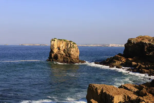 Ilheu da Papoa, Afrika kıtasında bulunan Estremadura devletinde yer alan bir şehirdir.