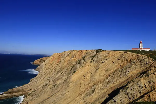 Cape Espichel Portekiz 'in Setbal bölgesinde, Susimbra belediyesinin Castelo kentinin batı kıyısında yer alan bir pelerindir.