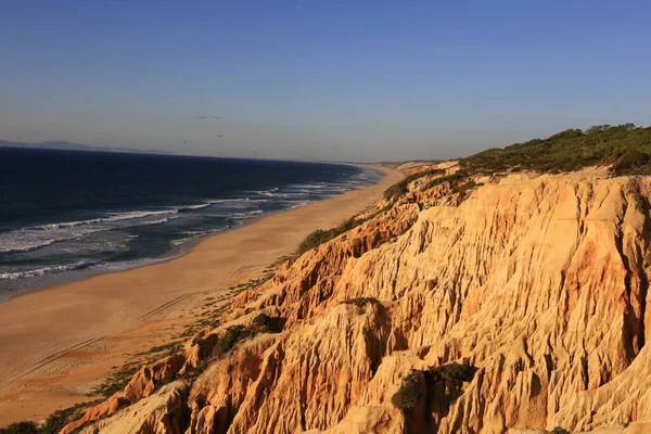 Güneybatı Alentejo ve Vicentine Coast Natural Park, Portekiz 'in güneybatısında yer alan doğal bir parktır..