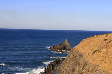 Güneybatı Alentejo ve Vicentine Coast Natural Park, Portekiz 'in güneybatısında yer alan doğal bir parktır..