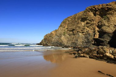 Güneybatı Alentejo ve Vicentine Coast Natural Park, Portekiz 'in güneybatısında yer alan doğal bir parktır..