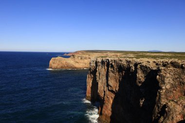 Cape St. Vincent, Portekiz 'in güneyindeki Algarve bölgesinde Vila do Bispo belediyesine bağlı bir burundur.