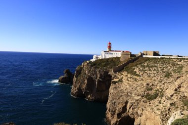 Cape St. Vincent, Portekiz 'in güneyindeki Algarve bölgesinde Vila do Bispo belediyesine bağlı bir burundur.