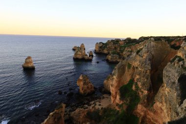 Ponta da Piedade, Portekiz 'in Algarve bölgesinde Lagos kasabasının kıyı şeridi boyunca bir grup kaya oluşumunun yer aldığı bir burundur.