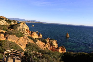 Ponta da Piedade, Portekiz 'in Algarve bölgesinde Lagos kasabasının kıyı şeridi boyunca bir grup kaya oluşumunun yer aldığı bir burundur.