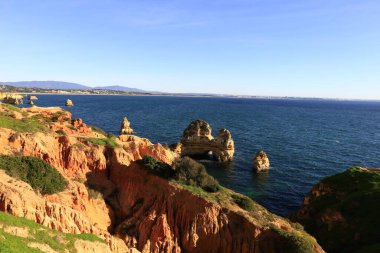 Ponta da Piedade, Portekiz 'in Algarve bölgesinde Lagos kasabasının kıyı şeridi boyunca bir grup kaya oluşumunun yer aldığı bir burundur.