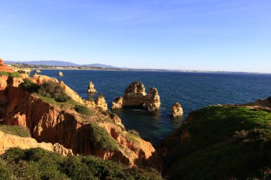 Ponta da Piedade, Portekiz 'in Algarve bölgesinde Lagos kasabasının kıyı şeridi boyunca bir grup kaya oluşumunun yer aldığı bir burundur.