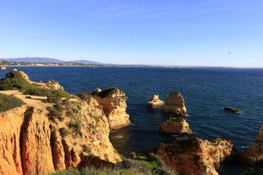 Ponta da Piedade, Portekiz 'in Algarve bölgesinde Lagos kasabasının kıyı şeridi boyunca bir grup kaya oluşumunun yer aldığı bir burundur.