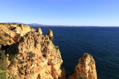Ponta da Piedade, Portekiz 'in Algarve bölgesinde Lagos kasabasının kıyı şeridi boyunca bir grup kaya oluşumunun yer aldığı bir burundur.