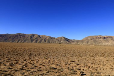 Fas 'taki Haut Atlas Oriental Ulusal Parkı' nın dağdaki görüntüsü. Doğu Yüksek Atlas Dağları 'nın içinde ve yakınında 49.000 hektarlık bir alanı kaplıyor