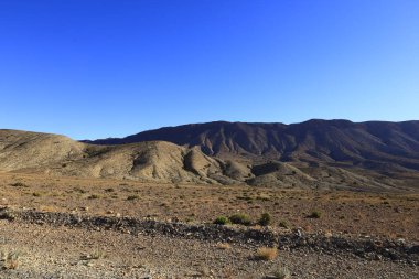 Fas 'taki Haut Atlas Oriental Ulusal Parkı' nın dağdaki görüntüsü. Doğu Yüksek Atlas Dağları 'nın içinde ve yakınında 49.000 hektarlık bir alanı kaplıyor