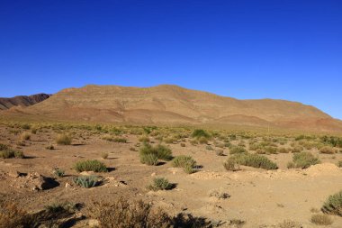 Fas 'taki Haut Atlas Oriental Ulusal Parkı' nın dağdaki görüntüsü. Doğu Yüksek Atlas Dağları 'nın içinde ve yakınında 49.000 hektarlık bir alanı kaplıyor