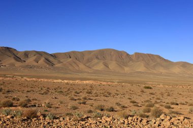 Fas 'taki Haut Atlas Oriental Ulusal Parkı' nın dağdaki görüntüsü. Doğu Yüksek Atlas Dağları 'nın içinde ve yakınında 49.000 hektarlık bir alanı kaplıyor