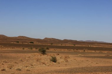 Fas 'taki Haut Atlas Oriental Ulusal Parkı' nın dağdaki görüntüsü. Doğu Yüksek Atlas Dağları 'nın içinde ve yakınında 49.000 hektarlık bir alanı kaplıyor