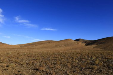 Fas 'taki Haut Atlas Oriental Ulusal Parkı' nın dağdaki görüntüsü. Doğu Yüksek Atlas Dağları 'nın içinde ve yakınında 49.000 hektarlık bir alanı kaplıyor