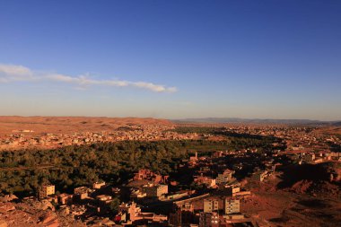 Fas 'taki Haut Atlas Doğu Ulusal Parkı' ndaki bir köye bakın..