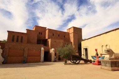 Ouarzazate Sinema Müzesi kapılarını 30 Temmuz 2007 'de açtı, Ouarzazate' deki Taourirte Kasbah 'nın karşısında yer almaktadır.