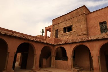 Ouarzazate Sinema Müzesi kapılarını 30 Temmuz 2007 'de açtı, Ouarzazate' deki Taourirte Kasbah 'nın karşısında yer almaktadır.