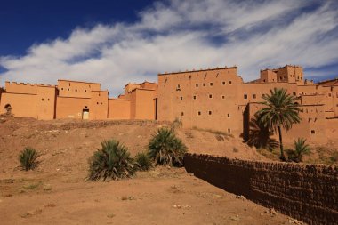 Ouarzazate, Fas 'ın orta kesiminde, Draa-Tafilalet bölgesinde, Ouarzazate ilinin merkezi kent..