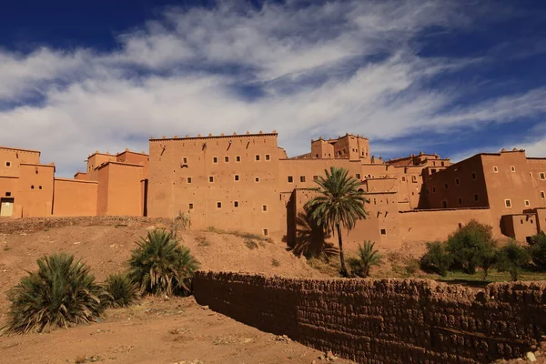 Ouarzazate, Fas 'ın orta kesiminde, Draa-Tafilalet bölgesinde, Ouarzazate ilinin merkezi kent..