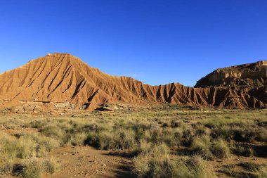 Bardenas Reales, İspanya 'da, Navarre' ın güneydoğusunda 39.200 hektarlık bir alana sahip yarı çöl bölgesi.