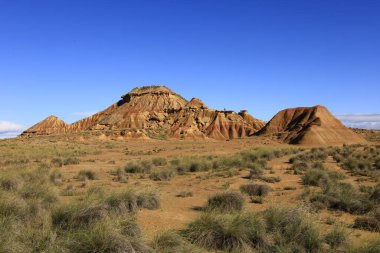 Bardenas Reales, İspanya 'da, Navarre' ın güneydoğusunda 39.200 hektarlık bir alana sahip yarı çöl bölgesi.