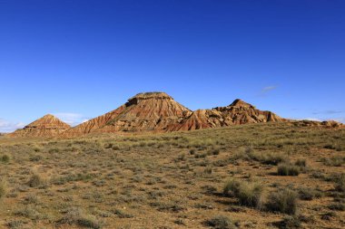 Bardenas Reales, İspanya 'da, Navarre' ın güneydoğusunda 39.200 hektarlık bir alana sahip yarı çöl bölgesi.