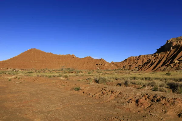 Bardenas Reales, İspanya 'da, Navarre' ın güneydoğusunda 39.200 hektarlık bir alana sahip yarı çöl bölgesi.