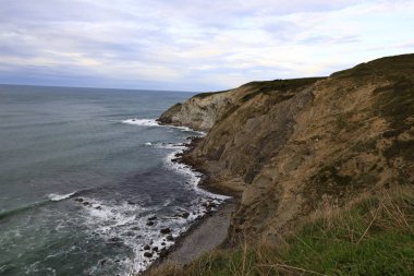 İspanya 'nın Bask Bölgesi, Biscay ilindeki Barrika plajına bakın..