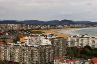 Laredo İspanya 'nın otonom bölgelerinden biri olan Cantabria' nın doğusunda yer alan bir belediyedir. 