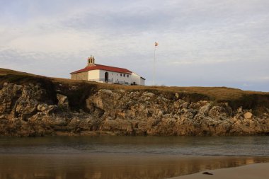 Virgin Island of the Sea, İspanya 'nın Biscay Körfezi' nde bulunan ve Cantabria Özerk Topluluğu 'na bağlı bir adadır..