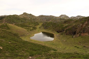 Somiedo Doğal Parkı, İspanya 'nın kuzeyindeki Asturias Prensliği' nde Cantabrian Dağları 'nın orta kesiminde korunan bir alandır.