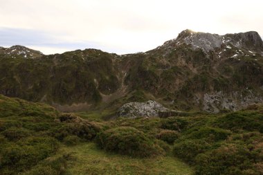 Somiedo Doğal Parkı, İspanya 'nın kuzeyindeki Asturias Prensliği' nde Cantabrian Dağları 'nın orta kesiminde korunan bir alandır.