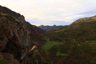 Somiedo Doğal Parkı, İspanya 'nın kuzeyindeki Asturias Prensliği' nde Cantabrian Dağları 'nın orta kesiminde korunan bir alandır.